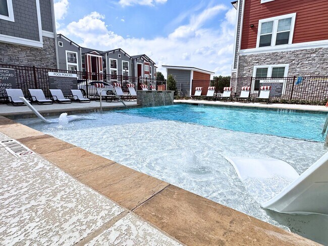 Building Photo - 17011 W Little York Rd