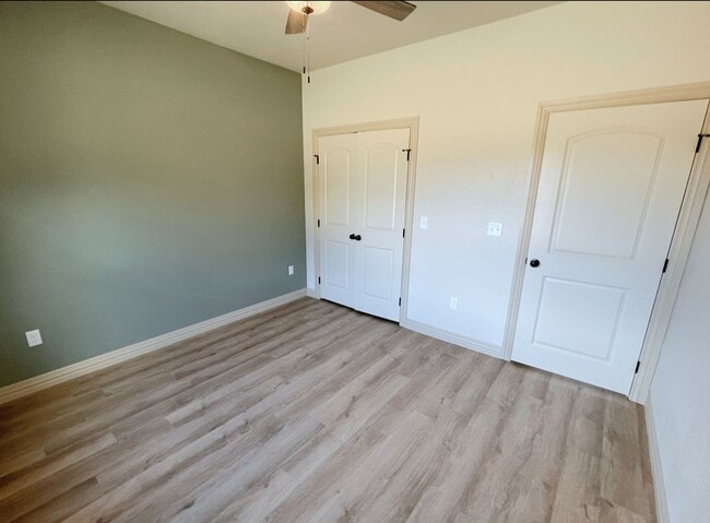 Building Photo - Private 2-Acre Retreat | Custom Home | Gat...