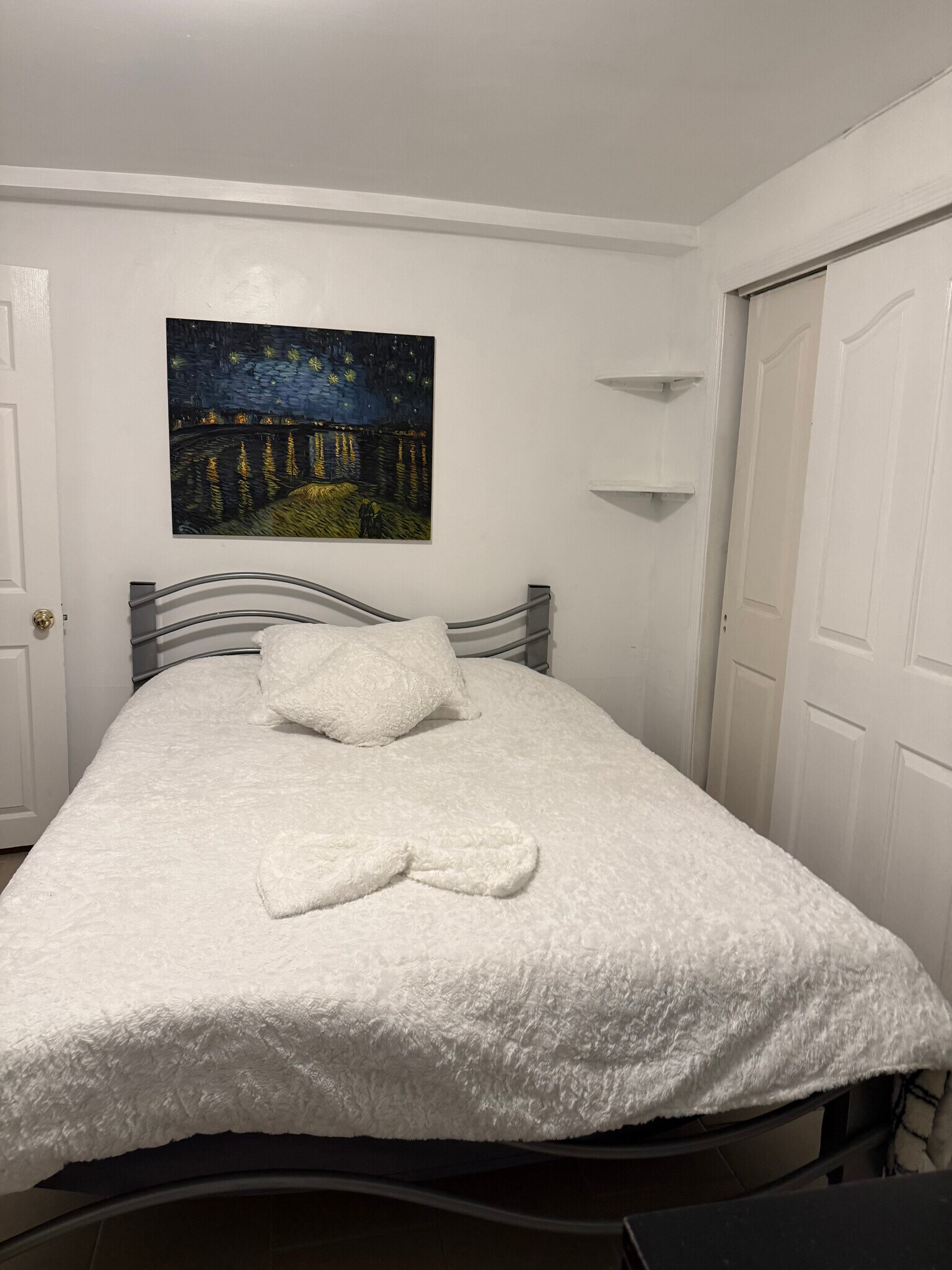 Building Photo - 358 Victory Blvd