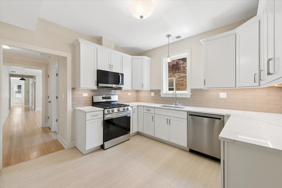 Building Photo - 5028 N Mozart St