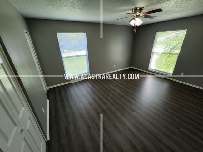 Building Photo - Affordable Raytown Area KCMO Apartment-Ava...