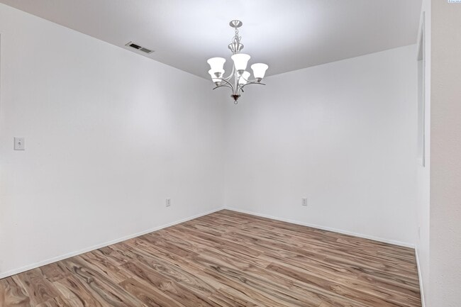 Building Photo - Nice Home, Yard care Included