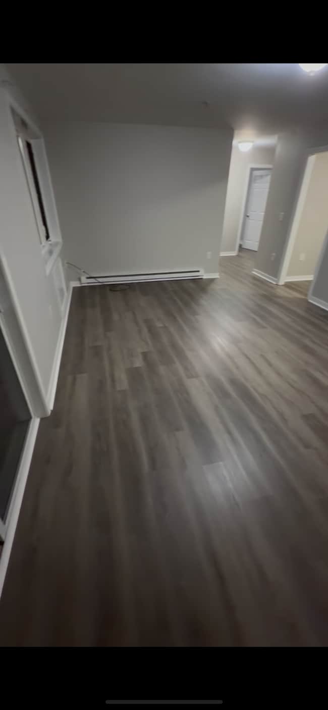 Building Photo - 85 Old Town Rd