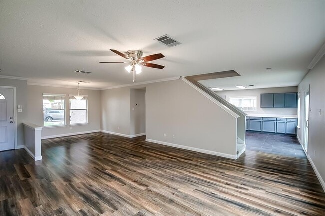 Building Photo - 2504 Byfield Dr