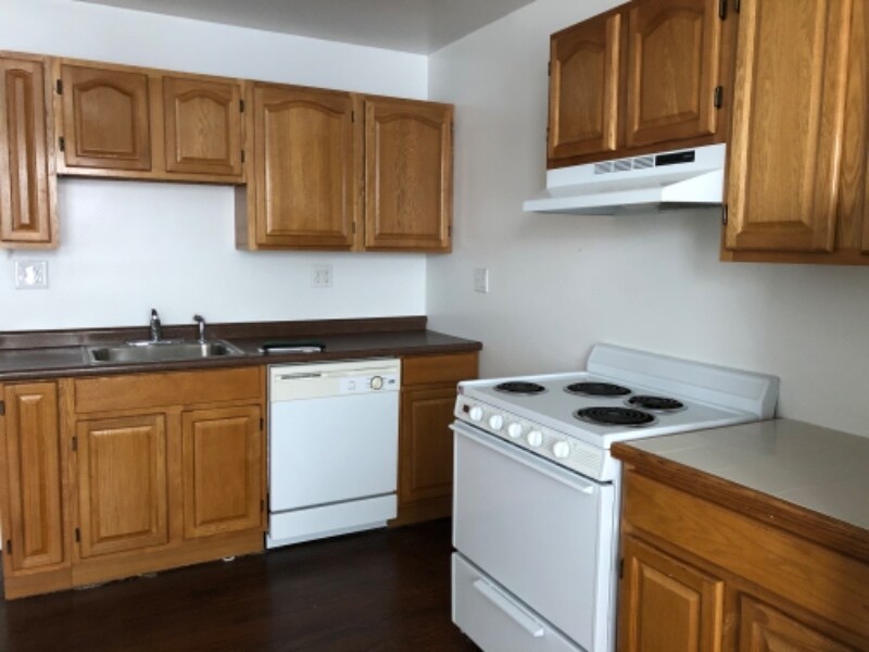 Building Photo - 322 Central St