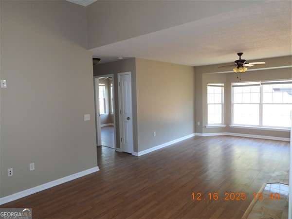 Building Photo - 172 Lincoln Way