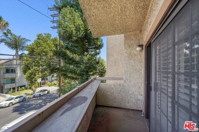 Building Photo - 14630 Dickens St