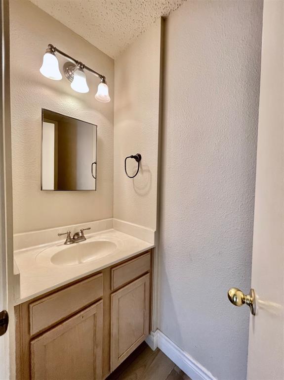 Building Photo - 2601 Byfield Dr