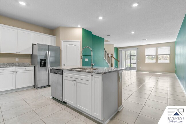 Building Photo - 152 Redbud Rd