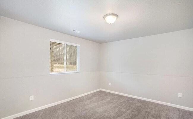 Building Photo - Beautiful Street With Newer Home for Lease
