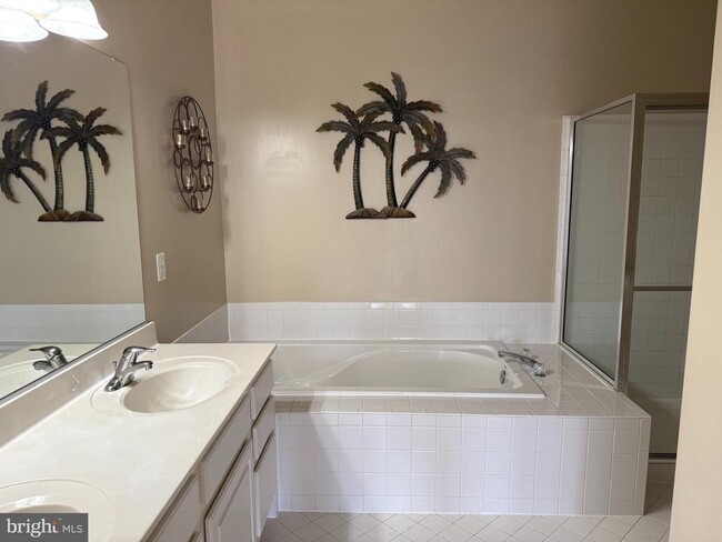 Building Photo - 6866 Witton Cir