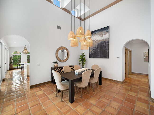 Building Photo - 3299 Bridgegate Dr