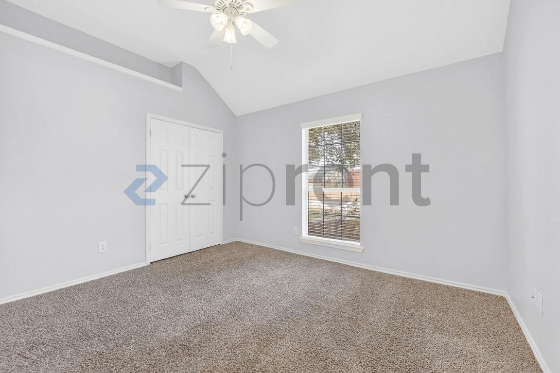 Building Photo - 5802 Edinburg Dr