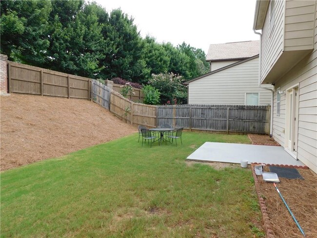 Building Photo - 540 E Fork Shady Dr NW