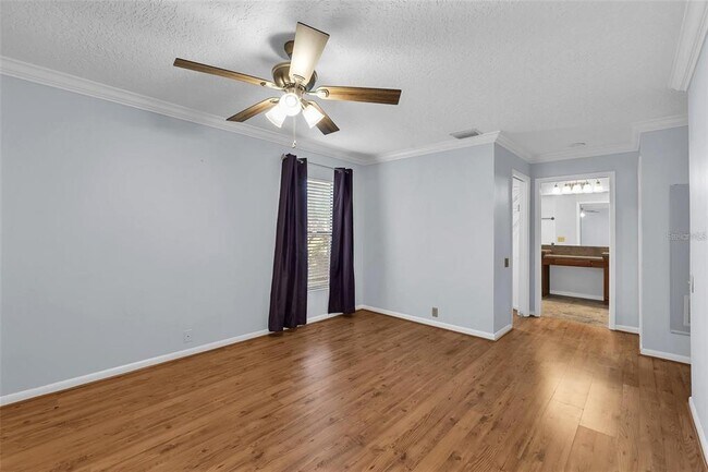 Building Photo - 1702 Horseshoe Dr