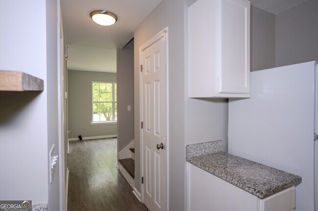 Building Photo - 3043 Saddle Creek Dr