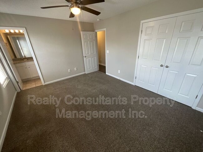 Building Photo - 2470 Shadow Valley Rd