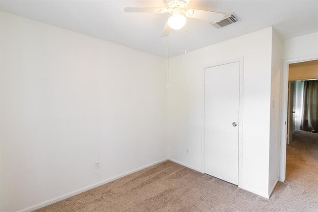 Building Photo - 17283 Saturn Ln