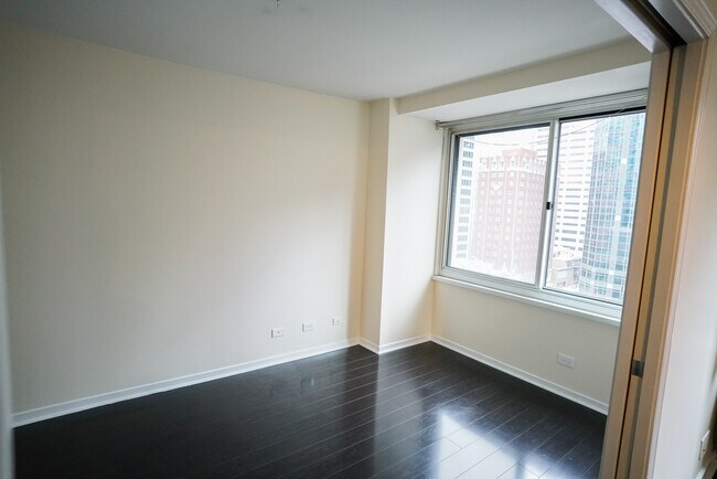 Building Photo - 211 E Ohio St