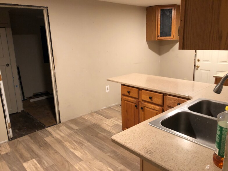 Building Photo - 502 Lucy St