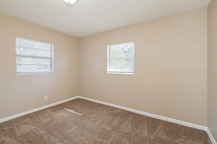Building Photo - 417 Hayton Ave