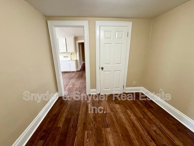 Building Photo - 96 N Portage Path