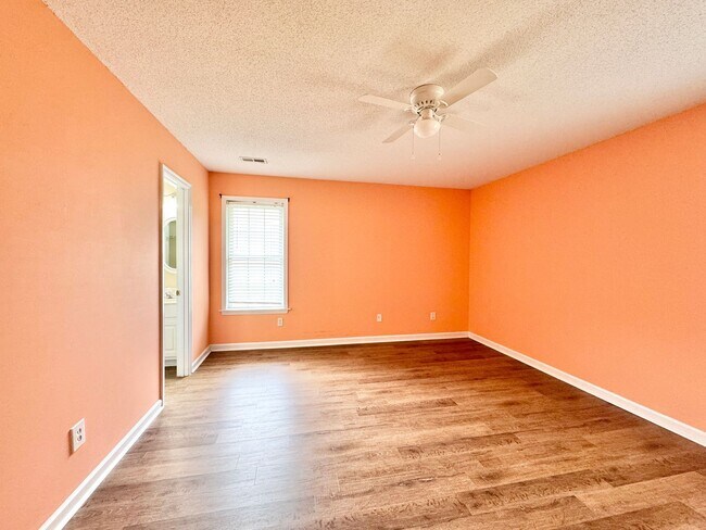 Building Photo - Adorable 3 Bedroom Home in High Point!