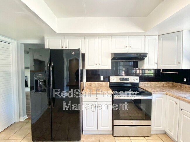 Building Photo - 1028 Anderson Way