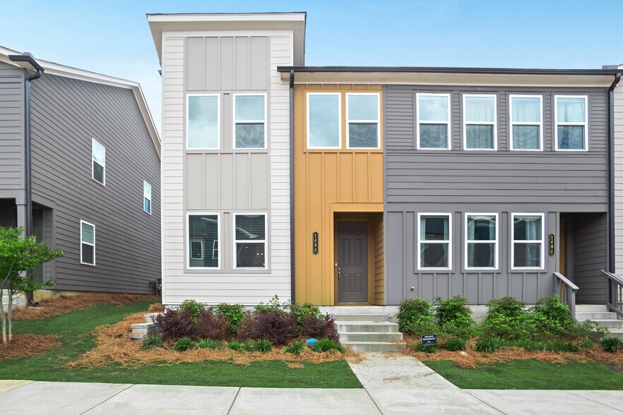 Building Photo - 1486 Pinedale Cres NW