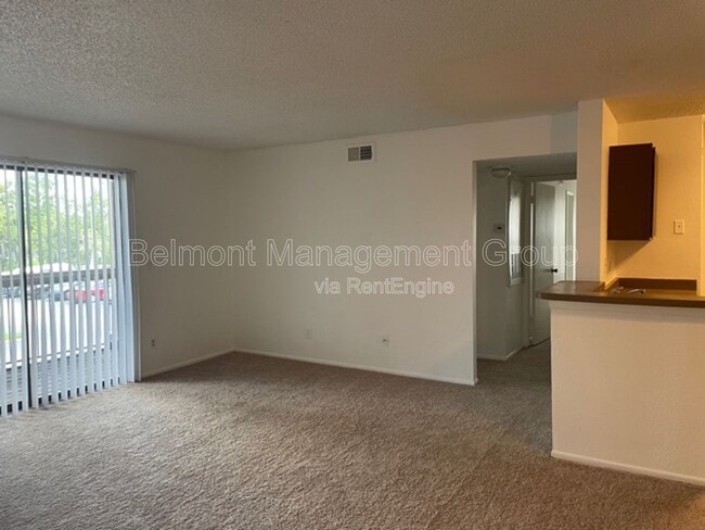 Building Photo - 2030 Cascades Blvd