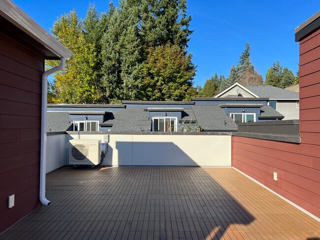 Building Photo - 16604 NE 85th St