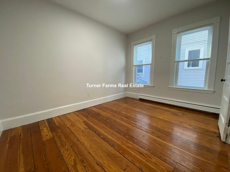 Building Photo - 2 Greenwood Ter
