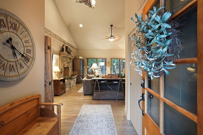 Building Photo - Unfurnished Peaceful River Retreat – Moder...