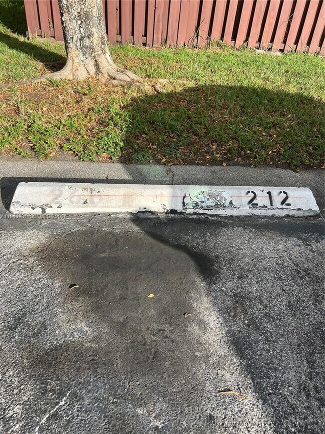 Building Photo - 260 NW 107th Ave