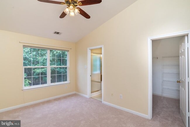 Building Photo - 5552 Jowett Ct