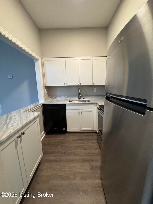 Building Photo - 153 Thierman Ln