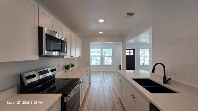 Building Photo - MUST SEE!! Woodlawn Lake  3 Bedroom 2 Full Bath Full Rehab