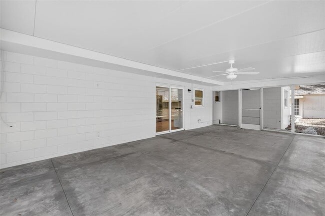 Building Photo - 423 E 10th Ave