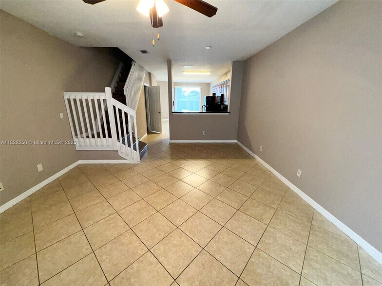 Building Photo - 3622 Oleander Ter