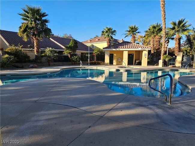 Building Photo - 6521 Hillside Brook Ave