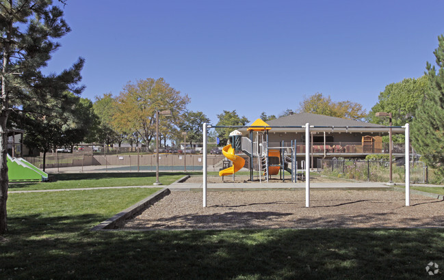 Building Photo - Garden Court Apartments