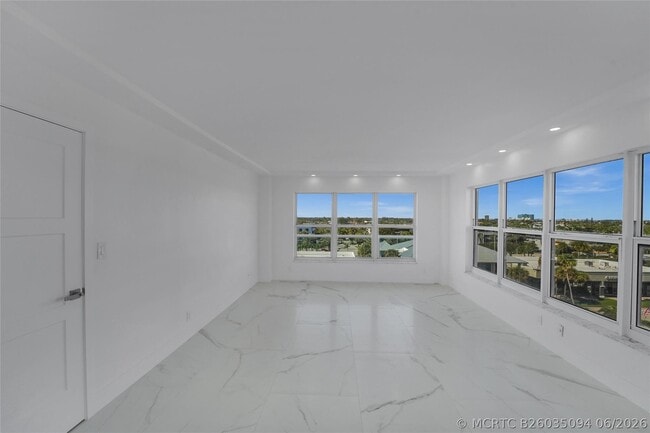 Building Photo - 3900 Galt Ocean Dr