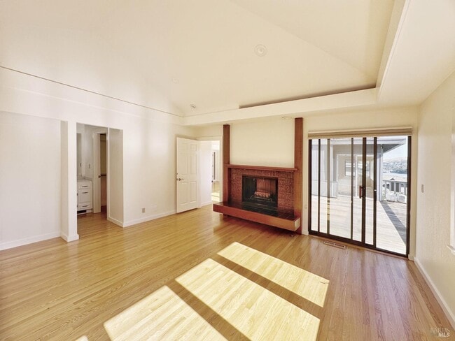 Building Photo - 172 Great Cir Dr
