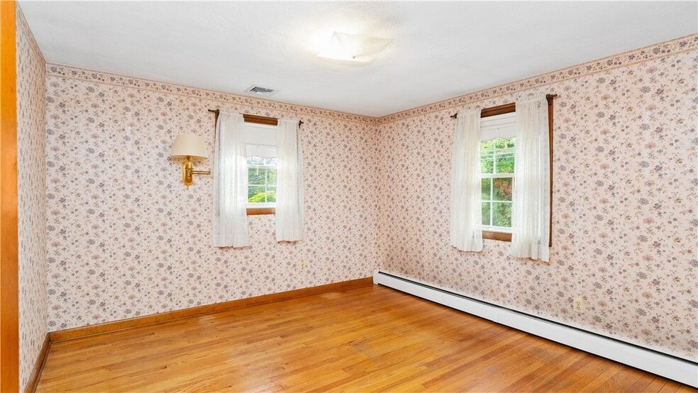 Building Photo - 16 Ingraham St