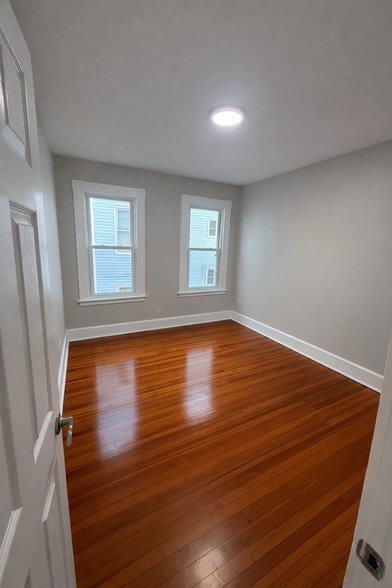 Building Photo - 49 Belden St