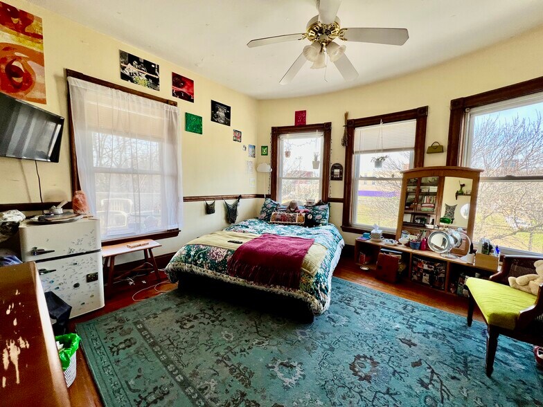 Building Photo - 75 Carolina Ave