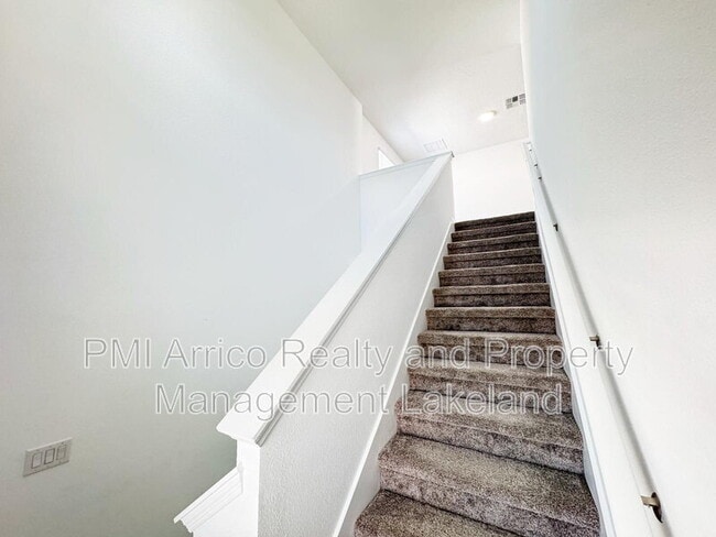 Building Photo - 645 Bell Prairie Cir