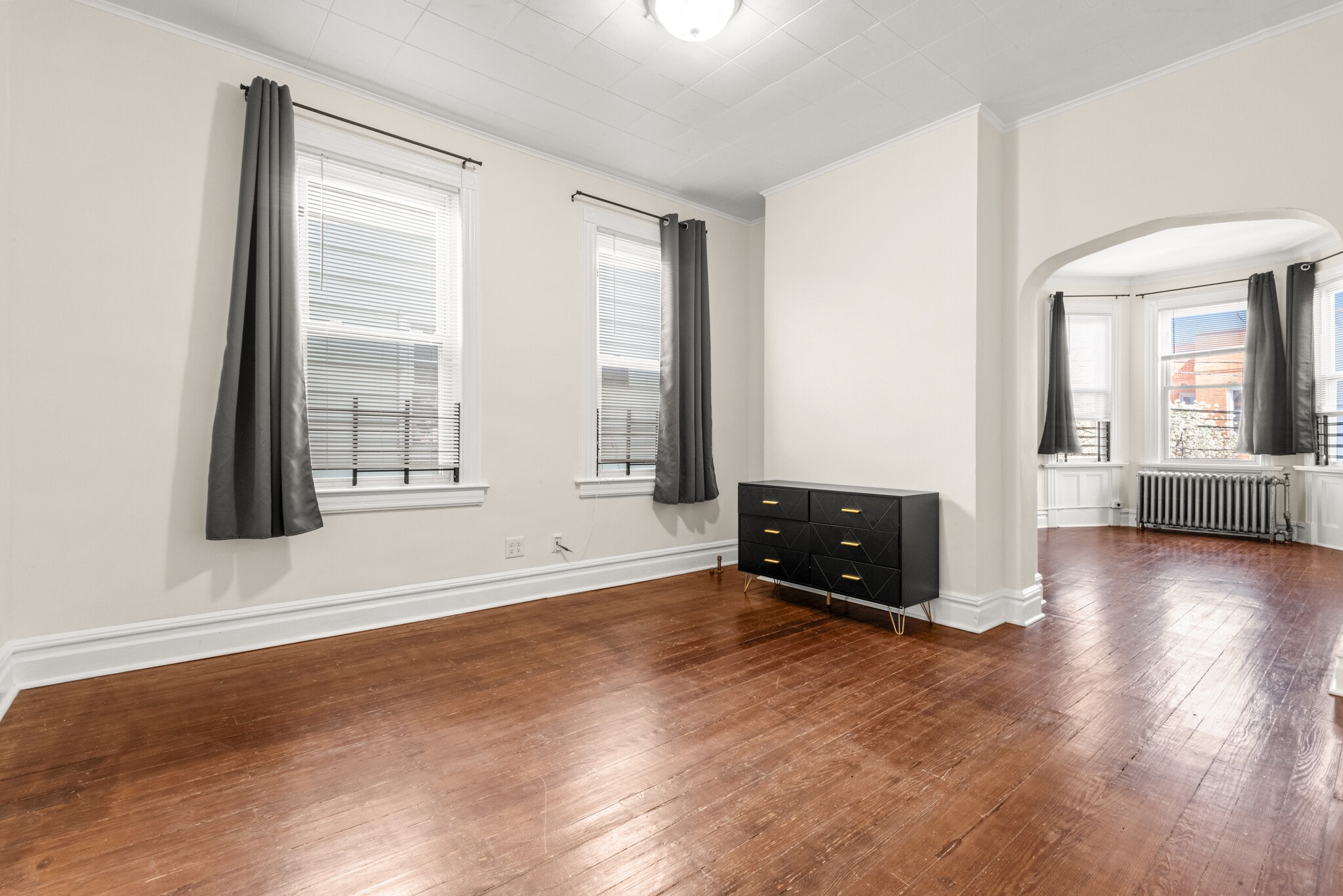 Building Photo - 711 6th St