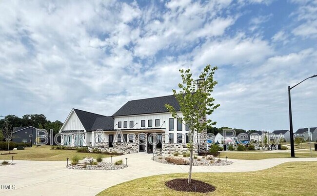 Building Photo - 304 Marmalade Sky Ln