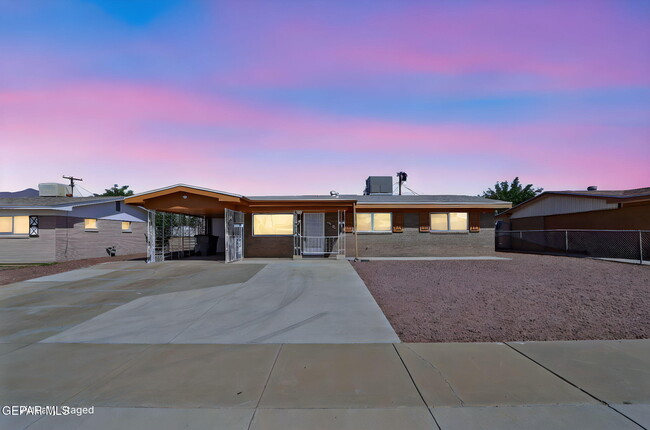 Building Photo - 5503 Salisbury Dr